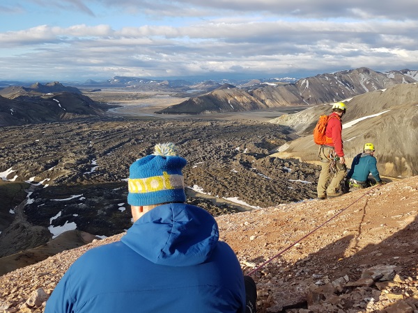 Horft frá Brennisteinsöldu að Landmannalaugum